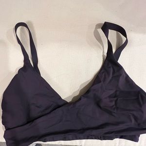 Lulu cross front sports bra - size 6